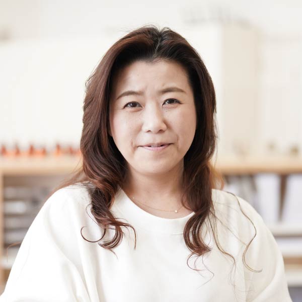 永田美絵<br>
営業開発部