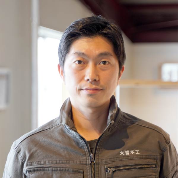 須田一成<br>
生産部主任