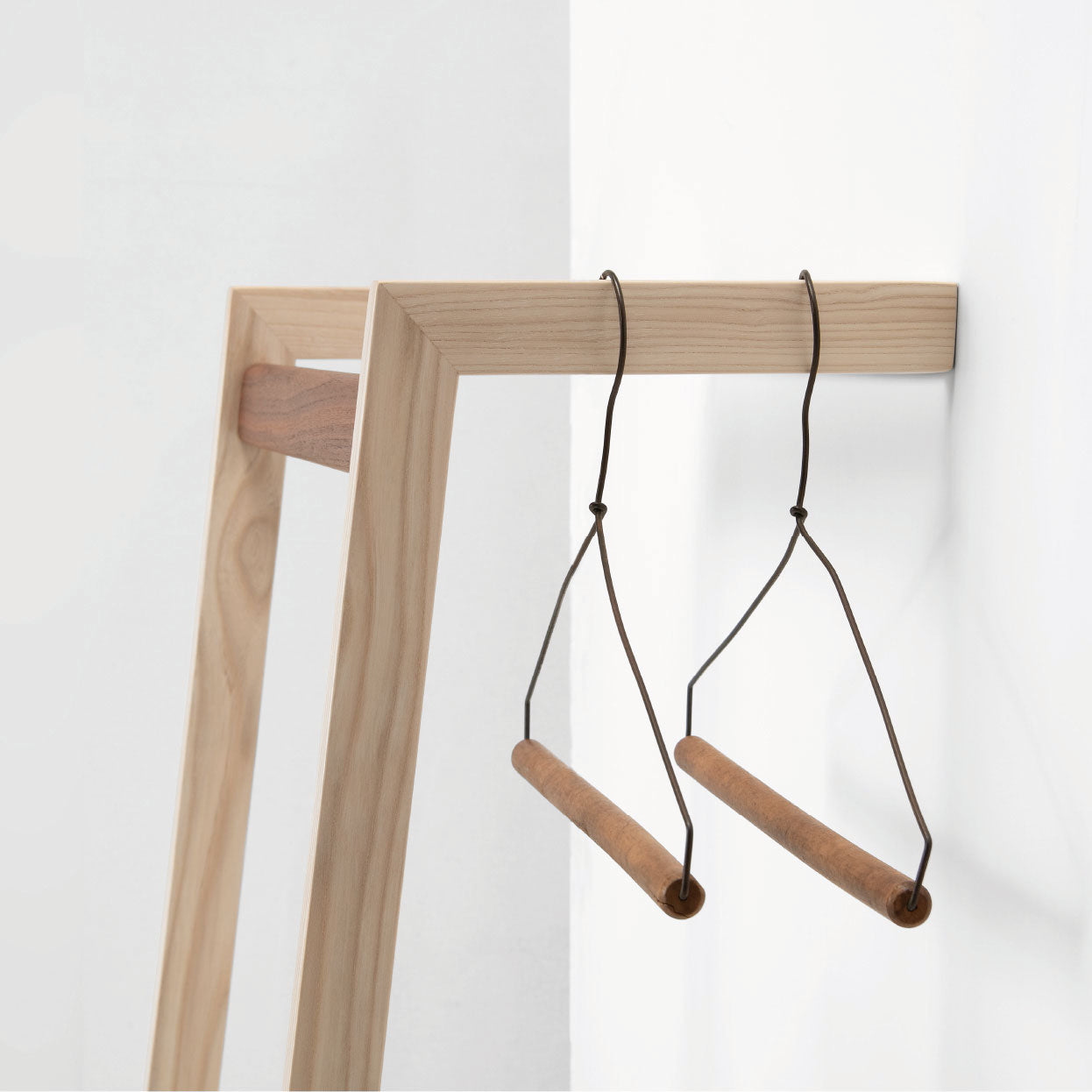 TP Tatekake Hanger